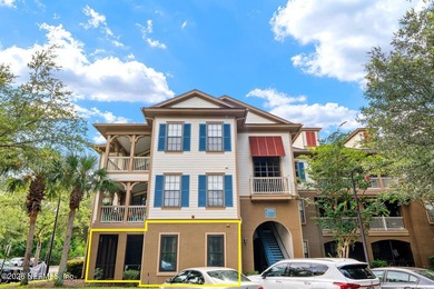 Welcome to this move-in ready, priced to sell, first-floor end - photo 2