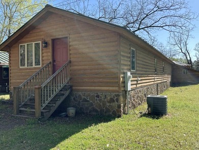 Charming cabin partially renovated with lots of potential - photo 12
