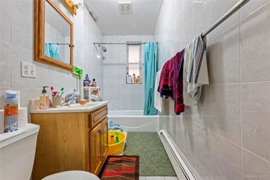 Great investment in the heart of Midwood. HIGH cap 6 family free - photo 7