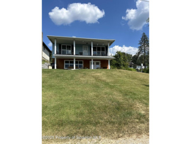 Lake Home For Sale in Jermyn, Pennsylvania