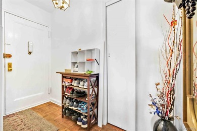 Large 1-Bedroom Co-op in Prime North Flushing Location, Spacious - photo 13
