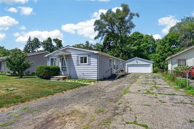 Great Opportunity in Keego Harbor! Don't miss this unique - photo 3