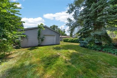 Great Opportunity in Keego Harbor! Don't miss this unique - photo 7