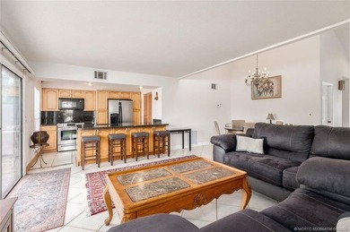 Sandpiper Villa furnished with 2 bedrooms and 2.5 bathrooms with - photo 8