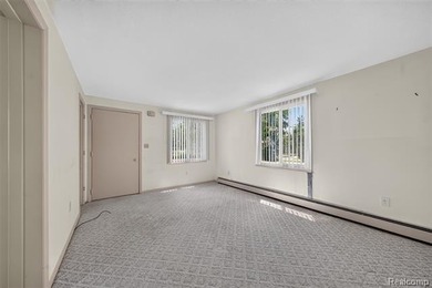 Great Opportunity in Keego Harbor! Don't miss this unique - photo 8