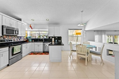 Welcome to a vibrant Lake Charleston pool home that blends - photo 12