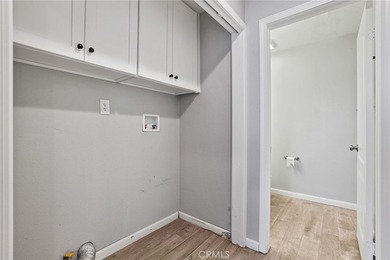 Charming 3-bedroom, 2.5-bath home in a prime Santa Ana location - photo 14