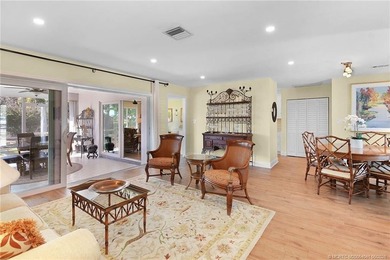 Beautiful updated CBS 2 Bedroom, 2 Bathroom 1671 Sq Ft, Golf - photo 5