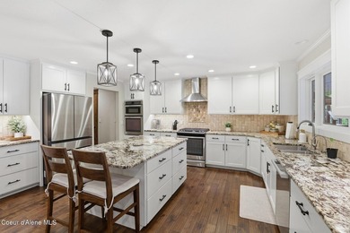 Forest Hills gem in the heart of Hayden! Located in one of the - photo 17