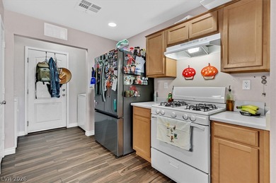 Welcome to 9941 Mission Creek Inn St, a beautifully maintained