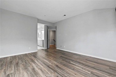 Charming 3-bedroom, 2.5-bath home in a prime Santa Ana location - photo 17