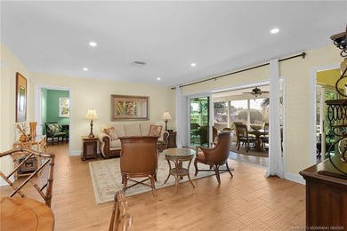 Beautiful updated CBS 2 Bedroom, 2 Bathroom 1671 Sq Ft, Golf - photo 8
