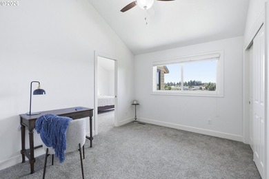 Wake up to breathtaking lake views and experience the best of - photo 21