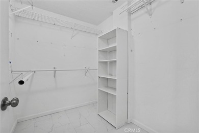 Charming 3-bedroom, 2.5-bath home in a prime Santa Ana location - photo 26