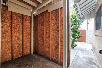 Charming 3-bedroom, 2.5-bath home in a prime Santa Ana location - photo 30