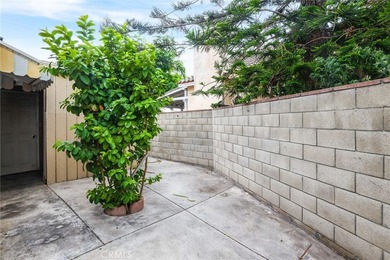 Charming 3-bedroom, 2.5-bath home in a prime Santa Ana location - photo 31