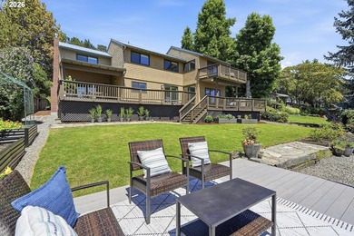 Wake up to breathtaking lake views and experience the best of - photo 39