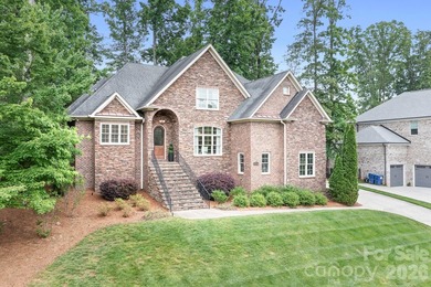 Seller is offering $10K in closing costs. Beautifully updated - photo 2