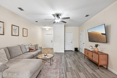 Move right into this beautifully maintained, one-owner townhome - photo 6