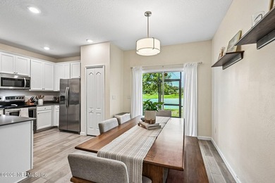 Move right into this beautifully maintained, one-owner townhome - photo 7