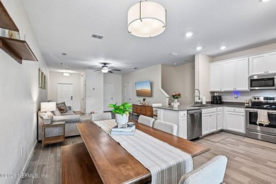 Move right into this beautifully maintained, one-owner townhome - photo 8