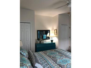 Beautifully updated & well maintained 3-bdrm, 2-bath home on a - photo 16