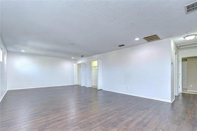 Short Sale. LOW ELECTRIC BILL WITH SOLAR AND POWER BANKS-Welcome - photo 22