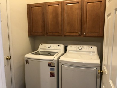 Beautifully updated & well maintained 3-bdrm, 2-bath home on a - photo 23