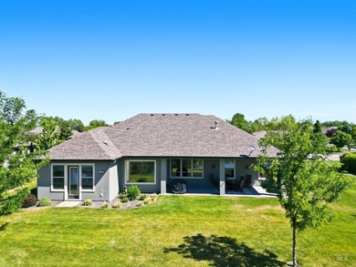 Welcome to The Reserve at Pinewood Lakes, a gated Star community - photo 11