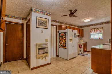 Opportunity awaits in the sought-after Lake Morris area of - photo 12