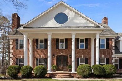 Welcome to 2020 Navan Lane -- a truly unique estate tucked away - photo 2