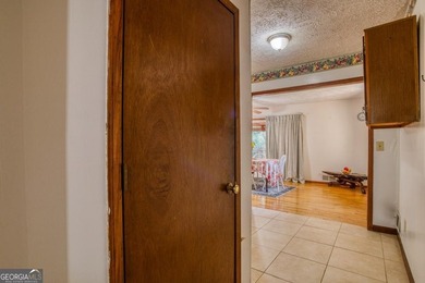 Opportunity awaits in the sought-after Lake Morris area of - photo 13