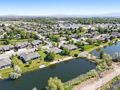 Welcome to The Reserve at Pinewood Lakes, a gated Star community - photo 14
