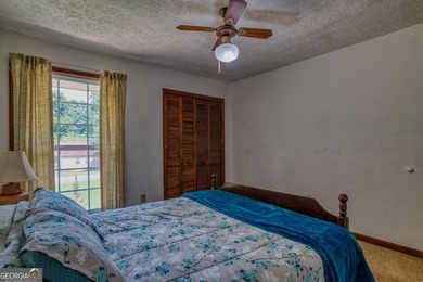 Opportunity awaits in the sought-after Lake Morris area of - photo 17