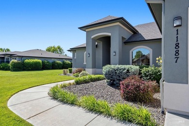 Welcome to The Reserve at Pinewood Lakes, a gated Star community - photo 17