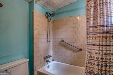 Opportunity awaits in the sought-after Lake Morris area of - photo 20