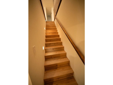 Totally remodeled - new roof, flooring, paint, appliances - photo 21