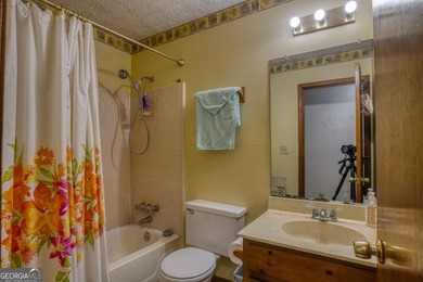 Opportunity awaits in the sought-after Lake Morris area of - photo 21