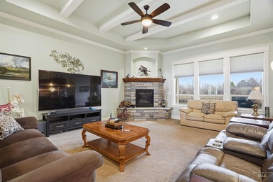 Welcome to The Reserve at Pinewood Lakes, a gated Star community - photo 21