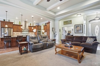 Welcome to The Reserve at Pinewood Lakes, a gated Star community - photo 23