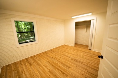 Totally remodeled - new roof, flooring, paint, appliances - photo 24