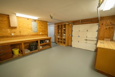 Totally remodeled - new roof, flooring, paint, appliances - photo 25
