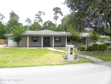 If you're looking for a home in the highly sought-after Bayou - photo 2