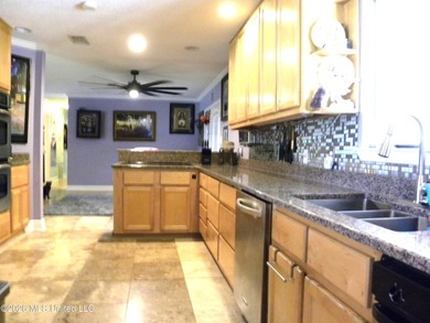 If you're looking for a home in the highly sought-after Bayou - photo 6