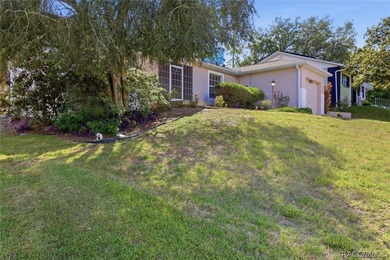 Welcome home to this charming and well-maintained 2-bedroom - photo 5