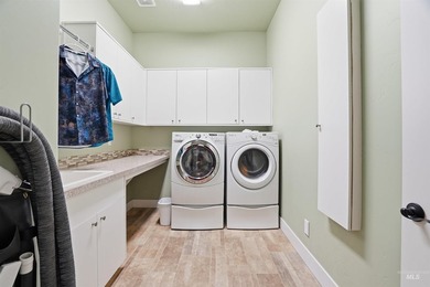 Welcome to The Reserve at Pinewood Lakes, a gated Star community - photo 46