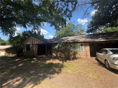 Investment opportunity in an established Russellville - photo 2