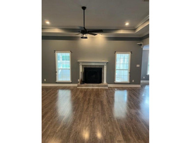 Beautifully Updated 4-Bedroom Home in Desirable Kingsgate - photo 8