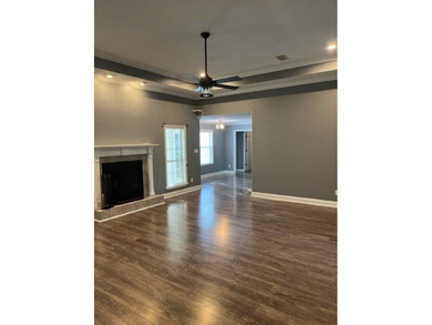 Beautifully Updated 4-Bedroom Home in Desirable Kingsgate - photo 9