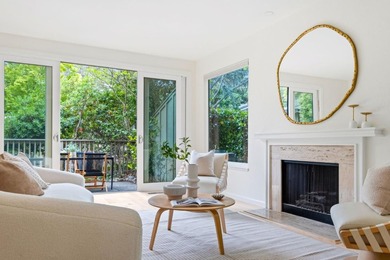 Ideally located in the Sharon Heights area of Menlo Park, this - photo 1